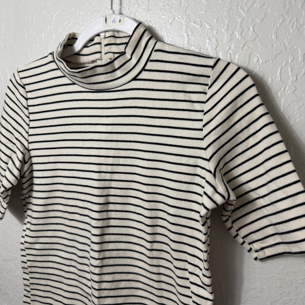 Abercrombie & Fitch Essentials Mock Neck Striped Short Sleeve Top Cream Black M - Picture 2 of 11